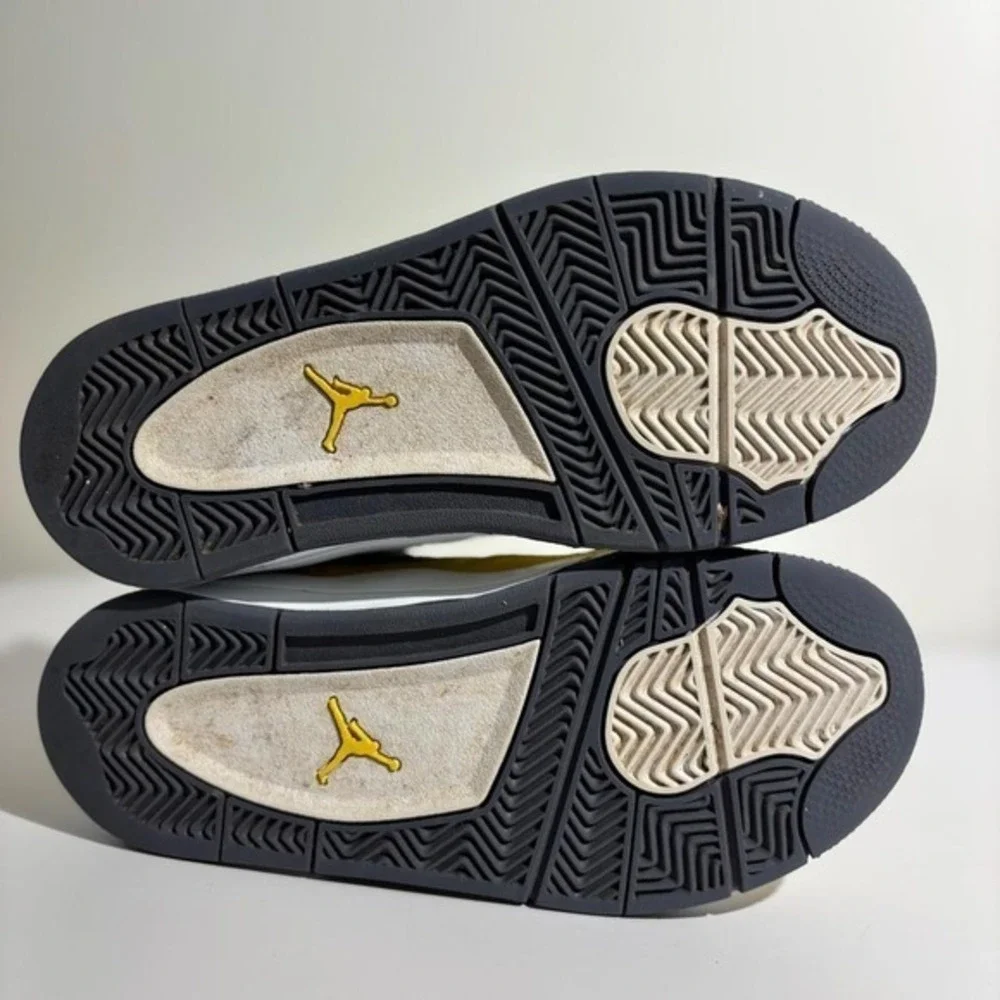 Nike‎ Air Jordan 4 Retro Lightning Sneakers Yellow BQ7670-700 2Y